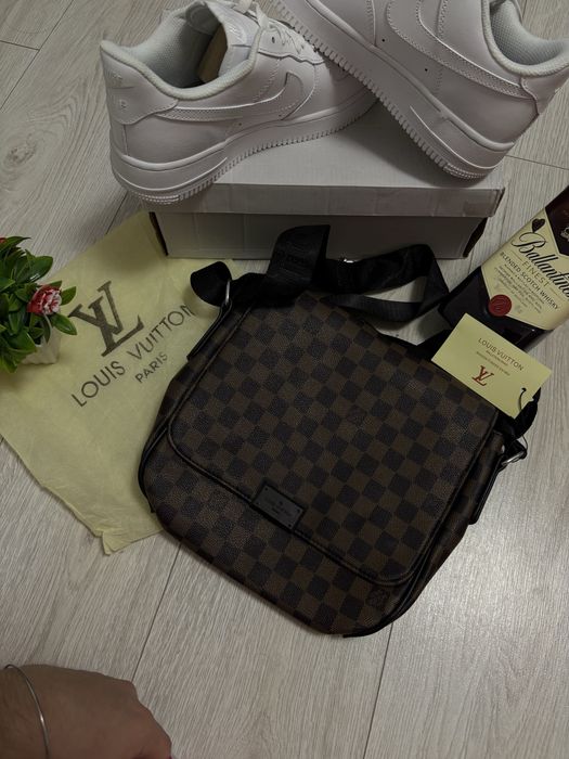 Borseta Louis Vuitton - spatioasa