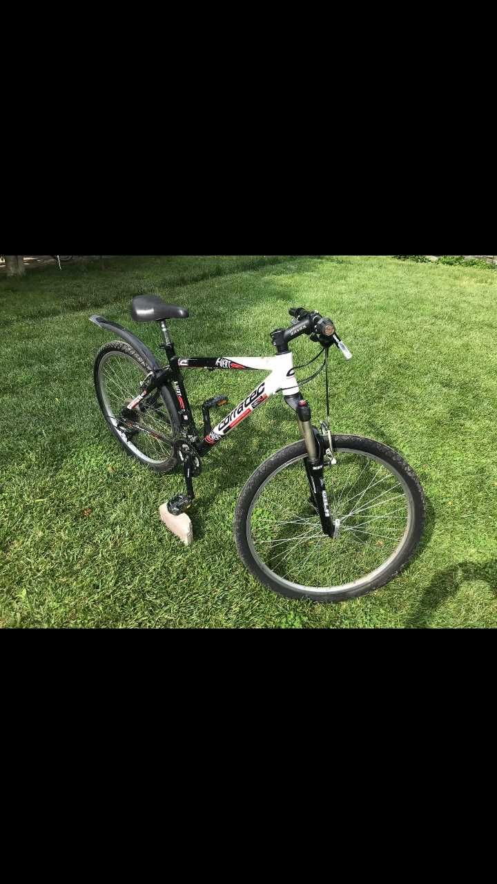 Bicicletă MTB albă