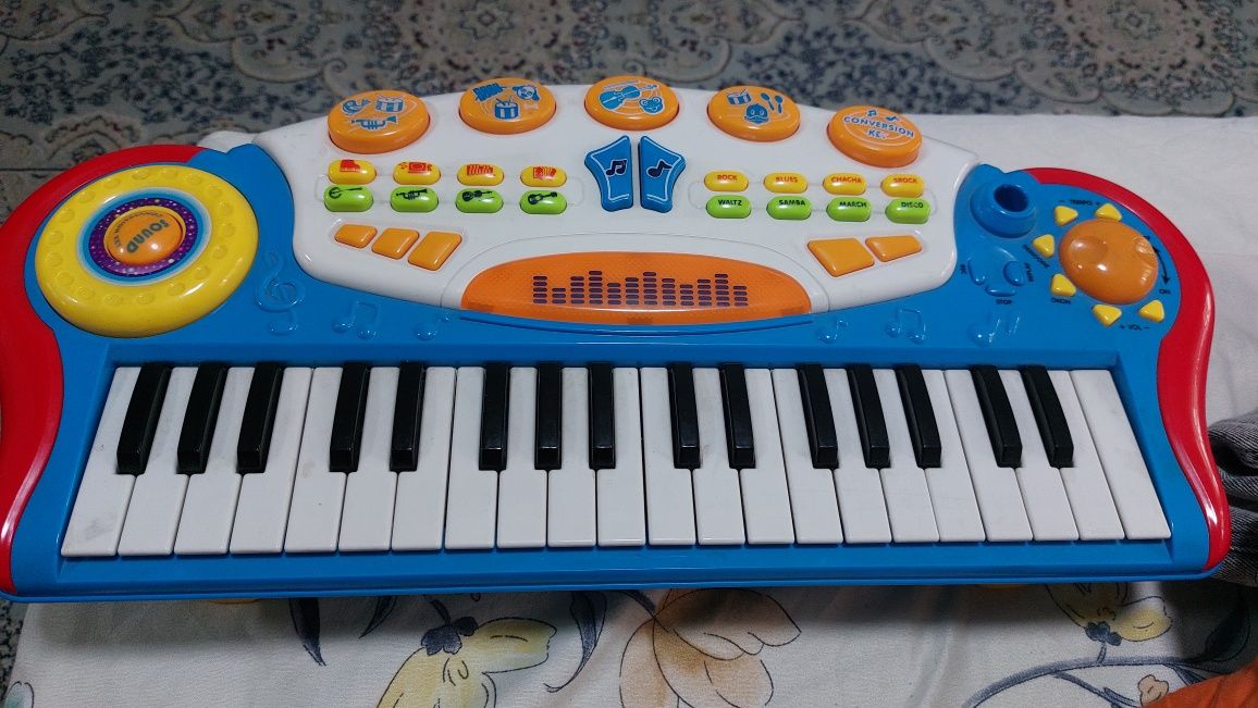 Детская  музыкалная пианино