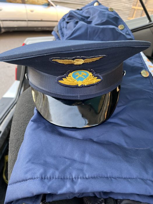 Плащ, китель проводника