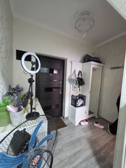 Чирчик шахар 2 м/р Янги Узб 1 х сотилади 42 кв/м Нархи 30.000$ Наличка