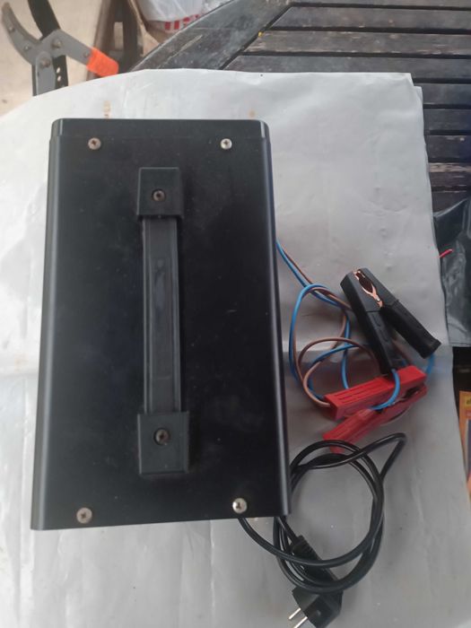 Incarcator acumulatori auto,electronic,12v,Pina la 100amperi