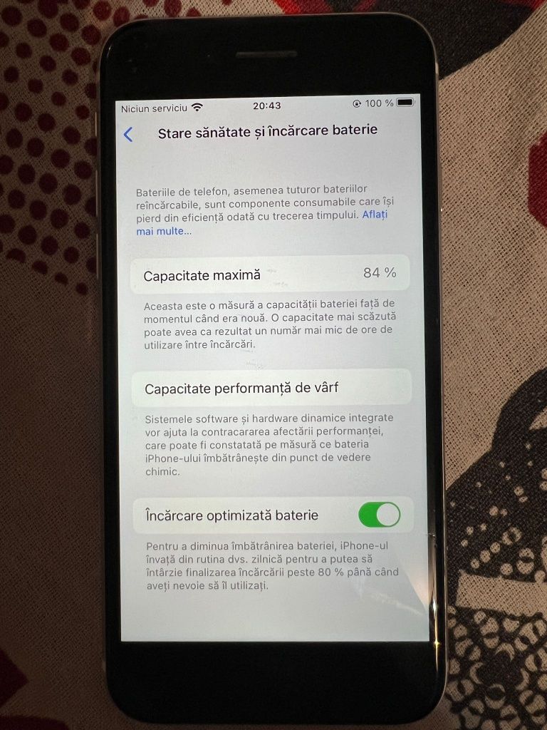 Iphone se 2020 liber rețea