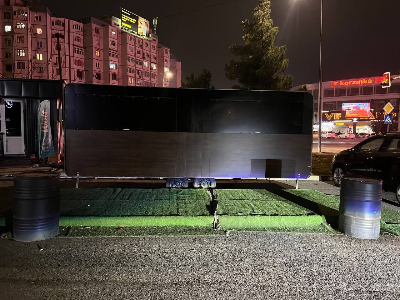 FoodTruck tayyor biznes sotiladi 6 metrlik yangi ichida jihozlari bila