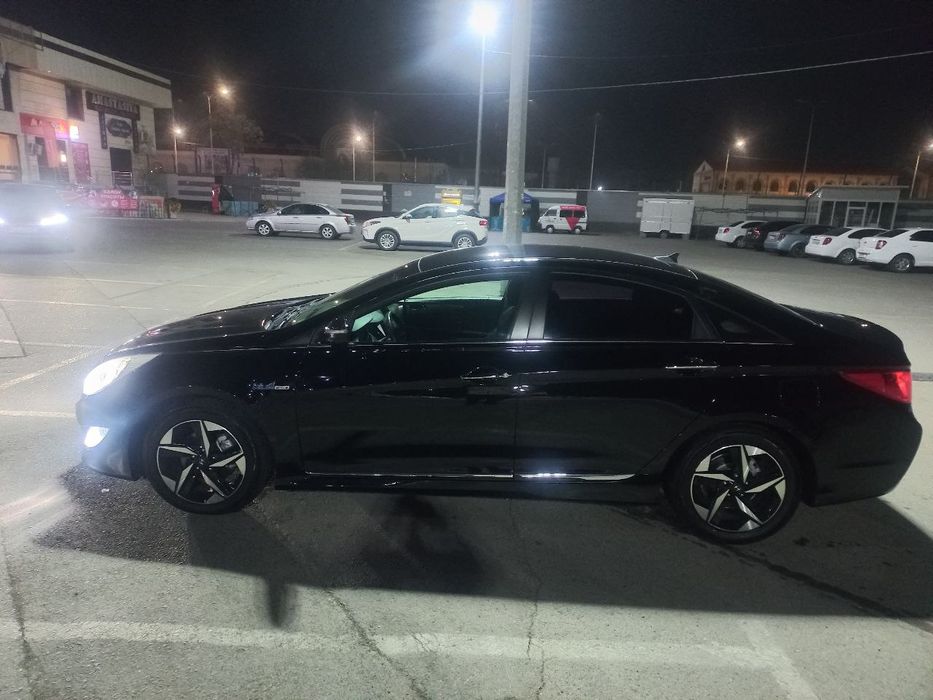 Hyundai Sonata в отличном состоянии