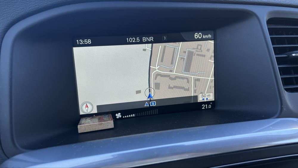 Продавам Volvo V60