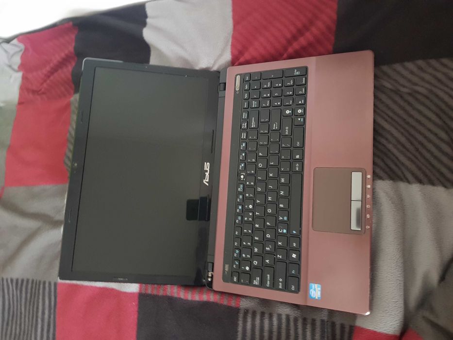 Laptop HP 15, Intel i3-4005U 1.70GHz, Haswell, 15.6", 4GB RAM, 500GB