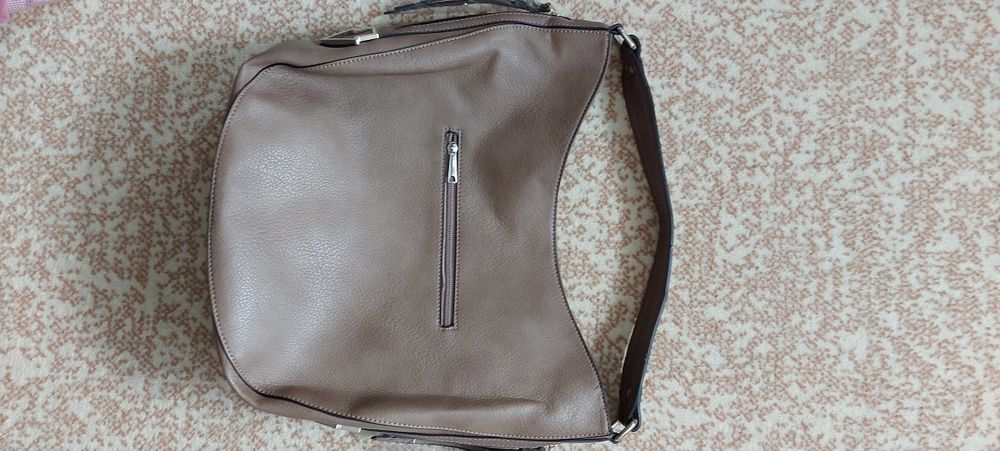 Нова дамска чанта тип торба