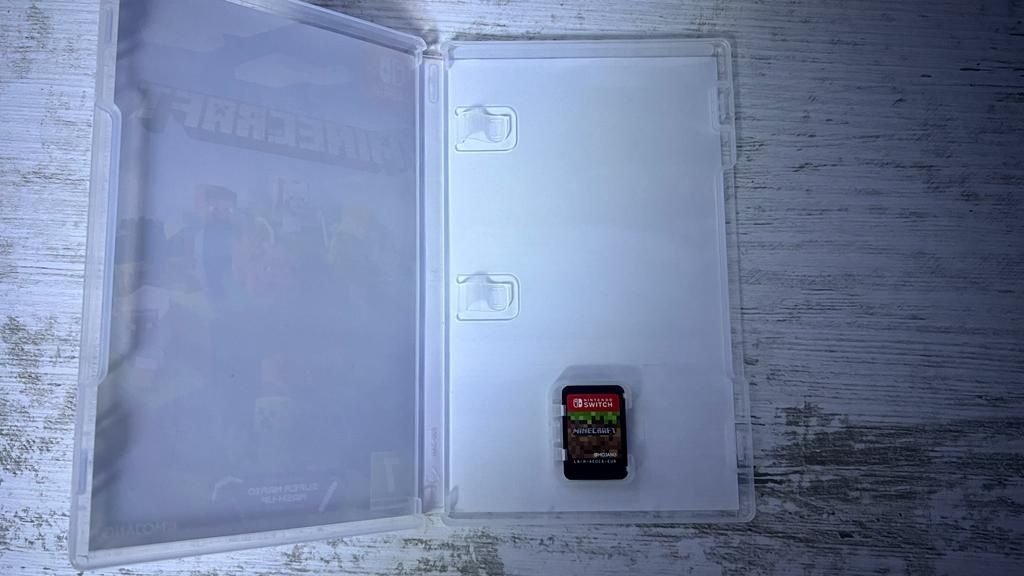 Nintendo Switch la cutie+ 5jocuri+ husa+accesorii