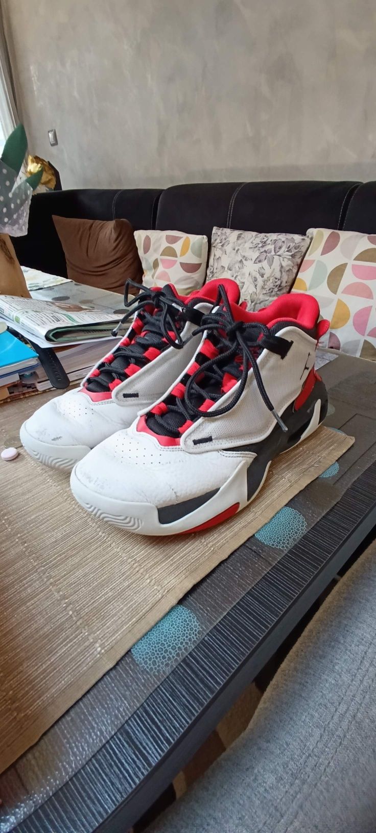 Jordan max aura 4
