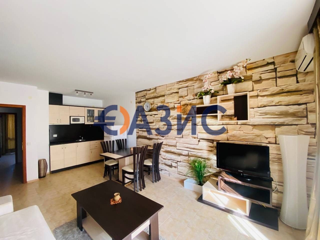 Продава се Тристаен апартамент в Свети Влас - 92 кв.м за 1169 €/кв.м - Снимка #2