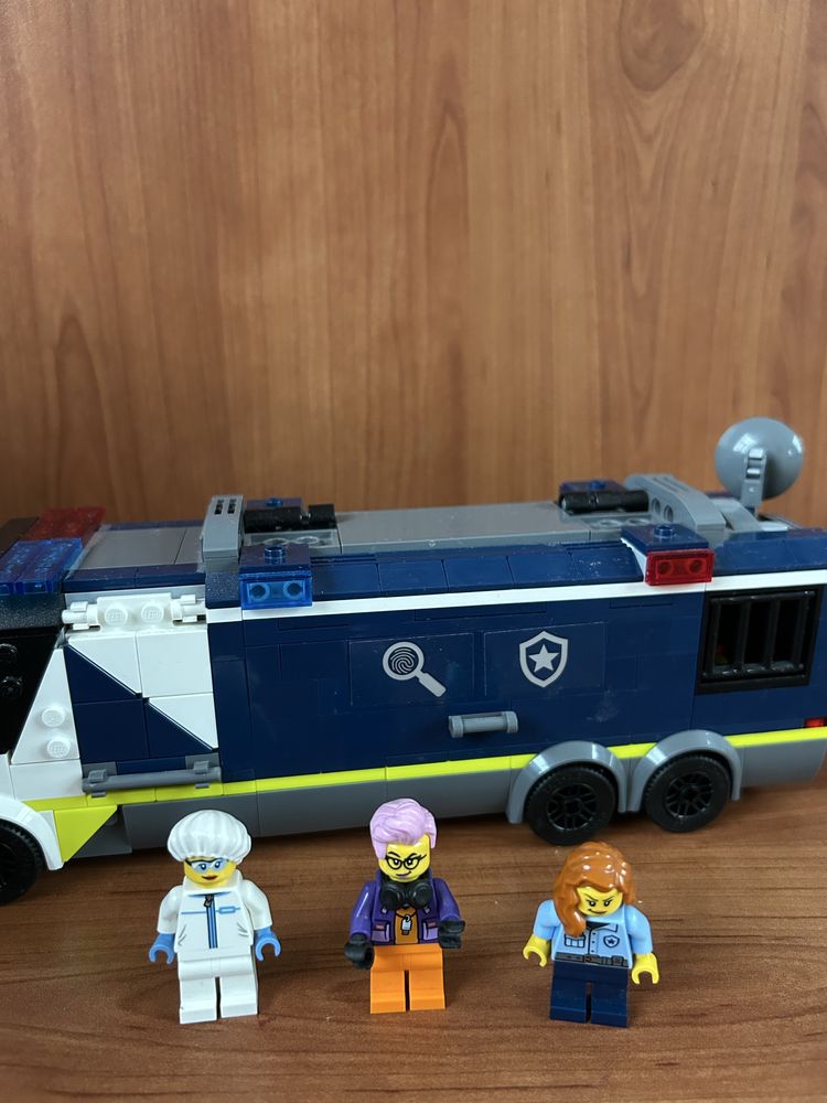 LEGO полицейски камион / лего камион
