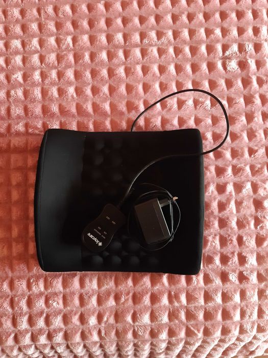 Загряваща възглавничка с вибрации за кръст и гръб