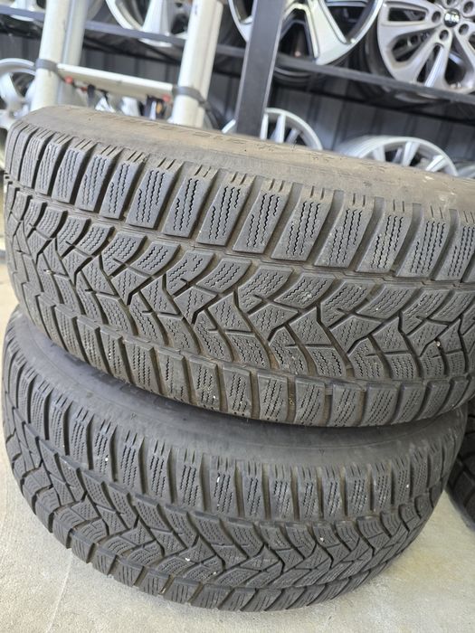 2 Броя Гуми 215/60/16 Dunlop 6mm