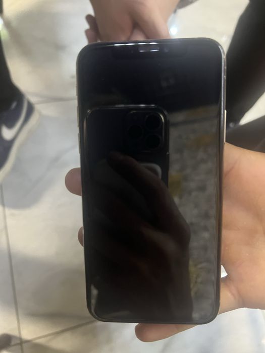 Iphone xs 64 gb sotiladi srochna