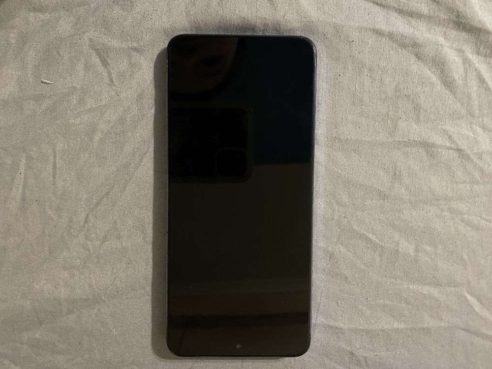 Huaweu nova y90.