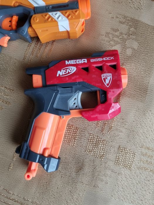 Arme nerf în stare foarte bună