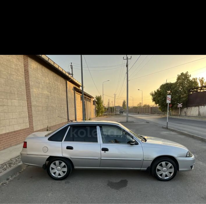 Сдаю автомобиль на долгий срок.