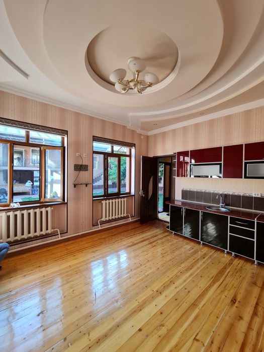 Гузал махаллада 6 сотох, 11 хоналик ховли сотилади