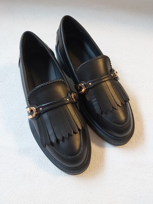 Лоуфъри, обувки Furla