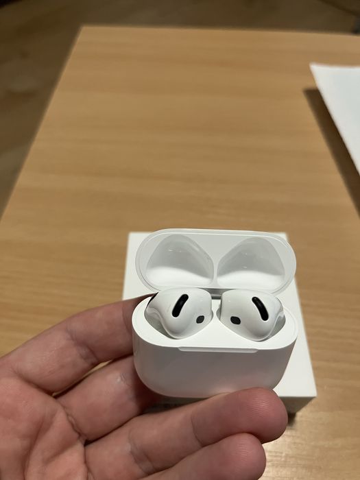 Airpods 4 ANC ca noi cu garantie apple