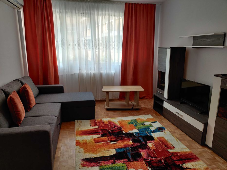 Ofer spre inchiriere ap. 2 camere , zona centrala (Universitate)