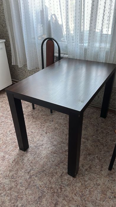 Продам кухонный стол