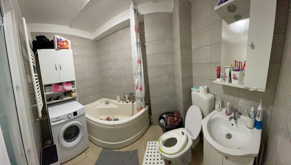 Apartament cu Doua camere - Complet mobilat si utilat