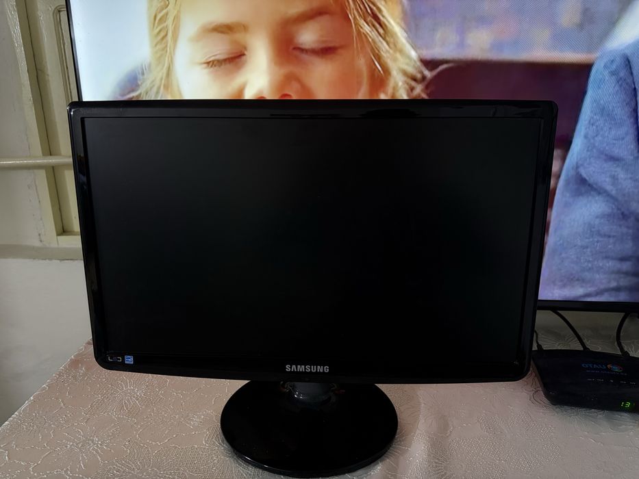 Монитор Samsung. Рабочий