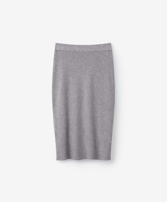 Дамски комплект пола и блуза