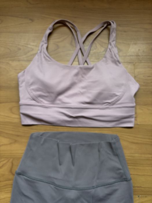 Костюм для занятий фитнесом