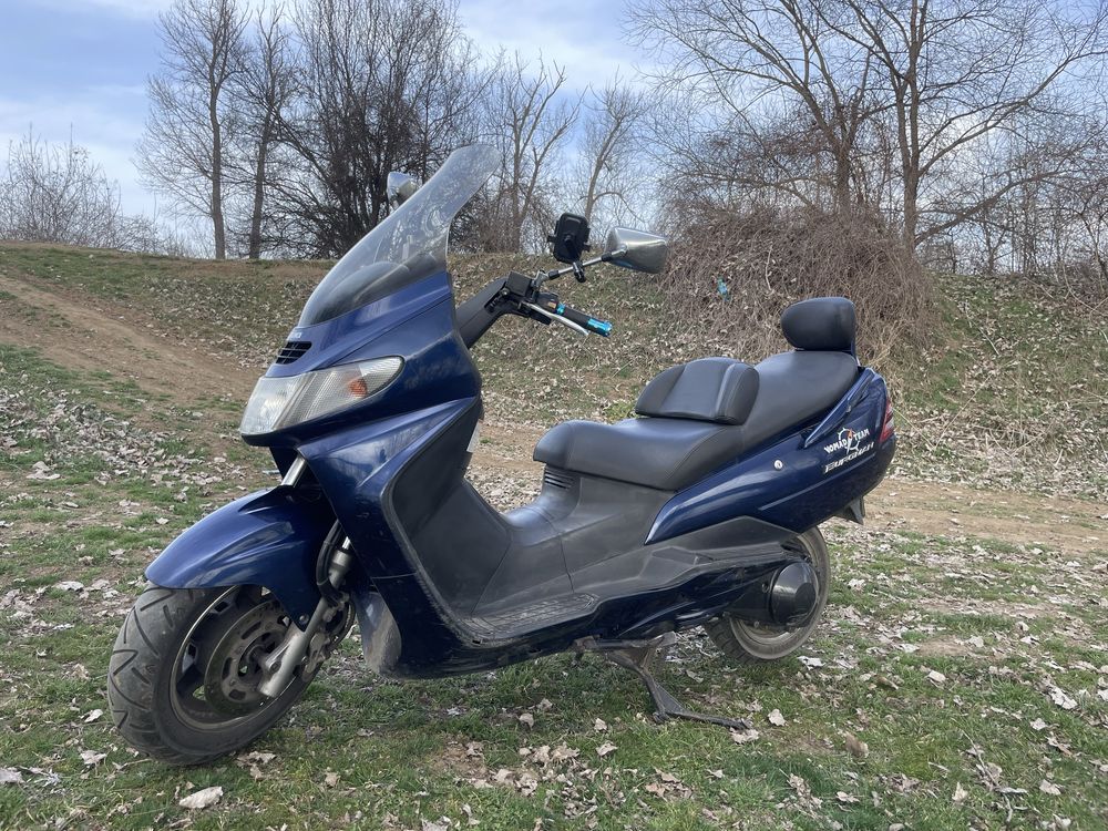 скутер Suzuki Burgman 250