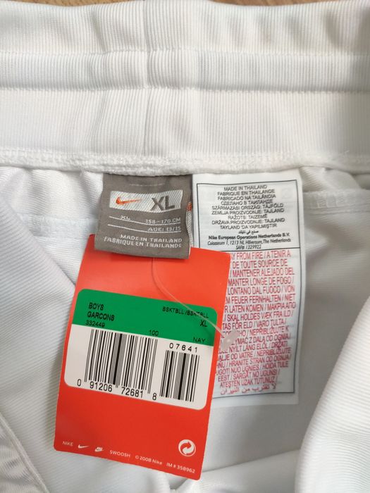 Pantaloni scurți Nike mărimea 13-15 ani sau S