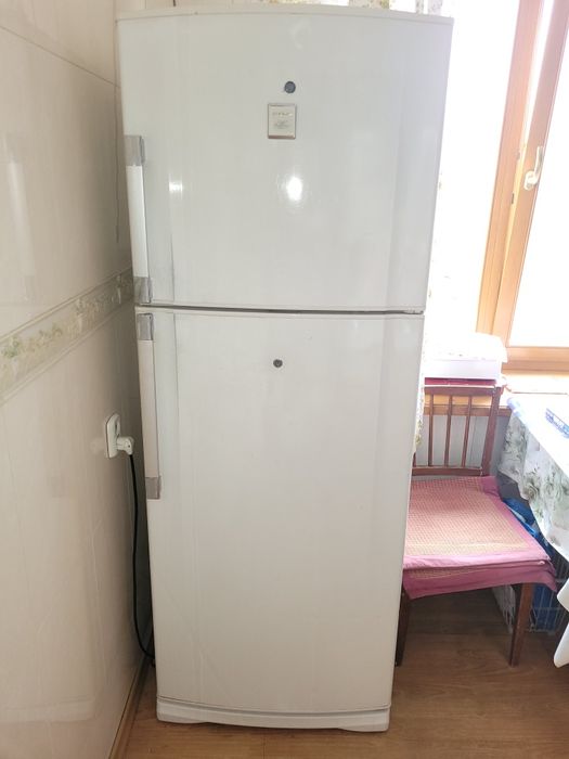 Продам Холодильник Японский в хорошем состоянии