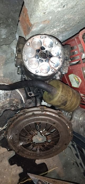 Части за Рено Лагуна 2,2 DT 1999г.