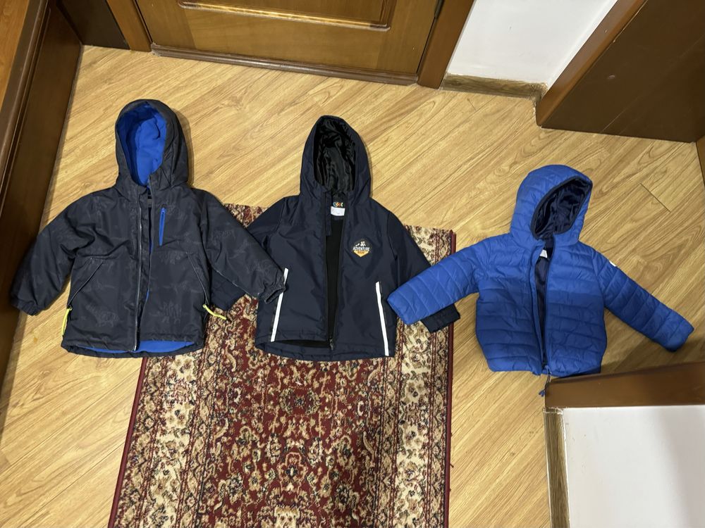 Продам детские куртки для мальчика