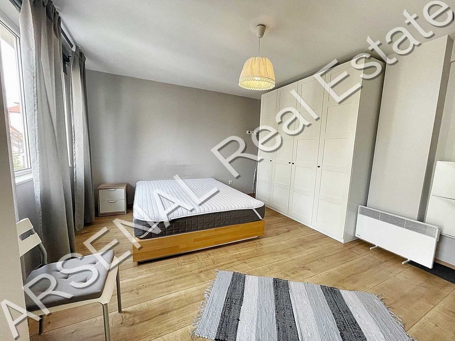 Тристаен апартамент под наем, Център