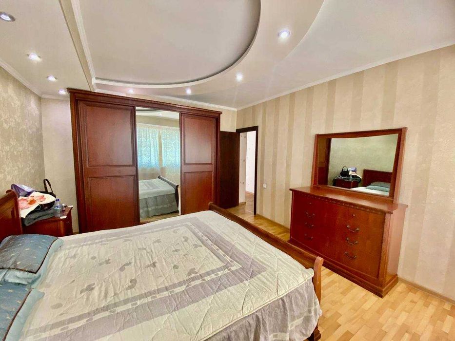 Продается квартира 3/9/18 92 м2