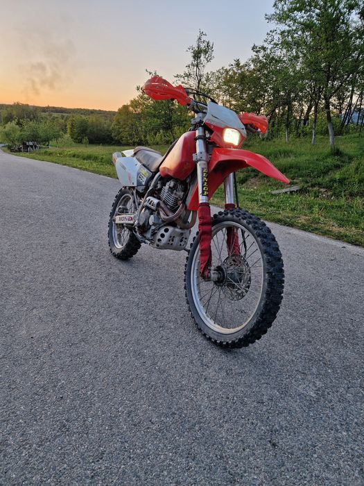 Vând/ Schimb Motor Honda xr 400