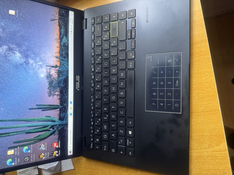 Asus e410M win10/usb C