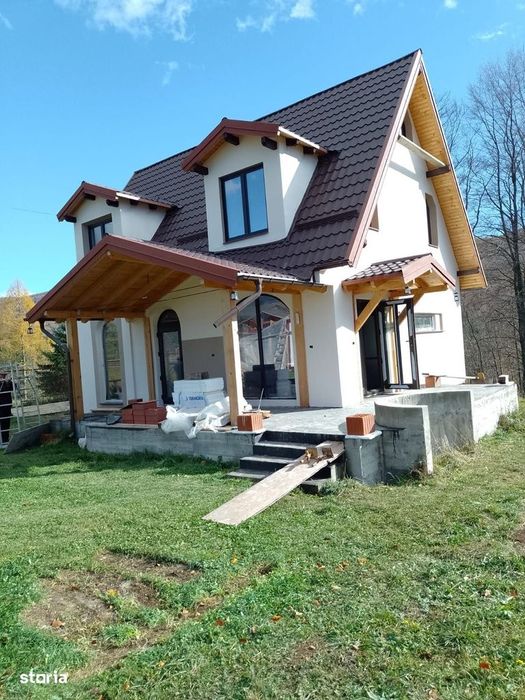 Vila P+M  cu terasa +container si teren 1250mp -Valea Neagra