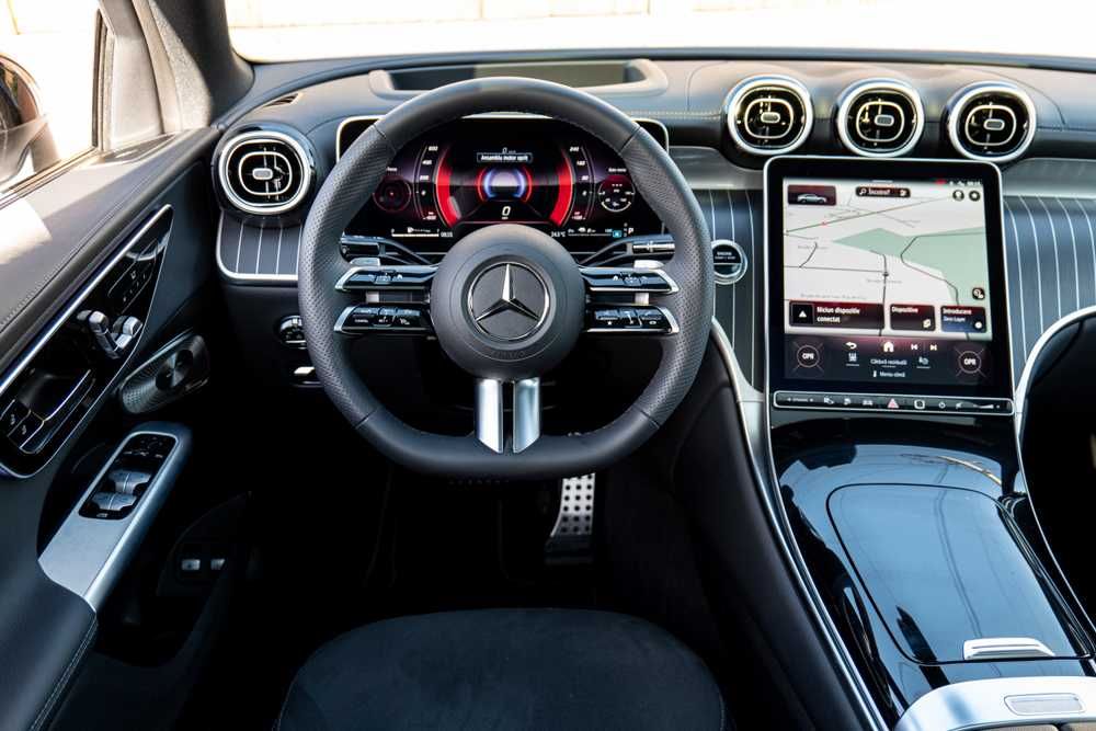MERCEDES GLC300e COUPE  hybrid benzina electric AN 2024/10 - 10000 km