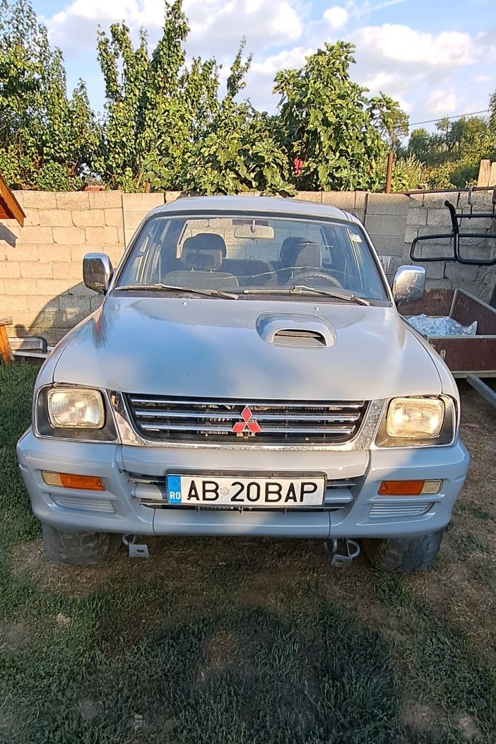 Mitsubishi l200 pompa clasica