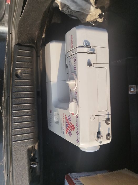 Qo'l tikuv mashinasi