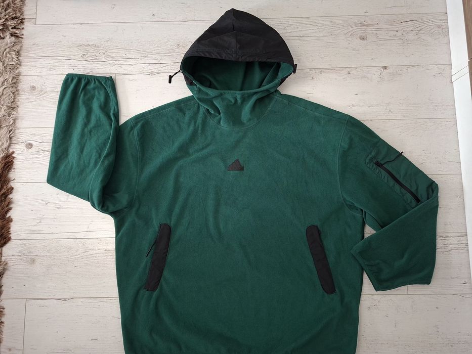 Adidas City Escape-Ориг.поларен суичър