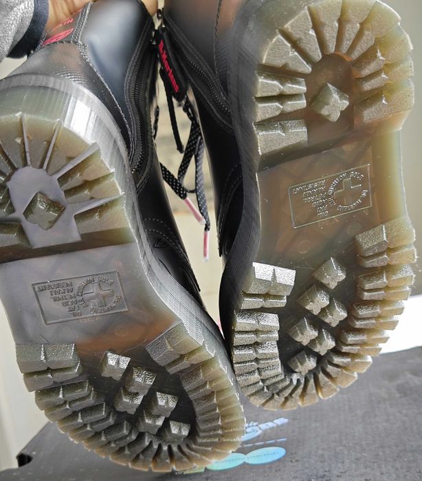 Боти Dr. Martens