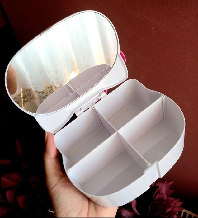 Caseta bijuterii hello kitty sanrio caseta biju cu oglinda