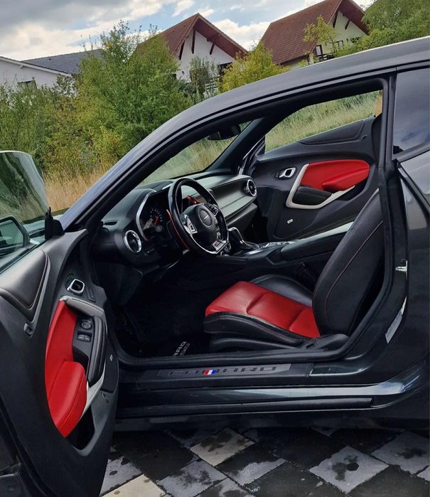 Chevrolet camaro SS 6.2i 77 de mii de km stare impecabila trage grav