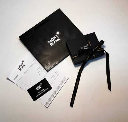 In stoc Portofel pentru bărbați piele Mont Blanc 28-09