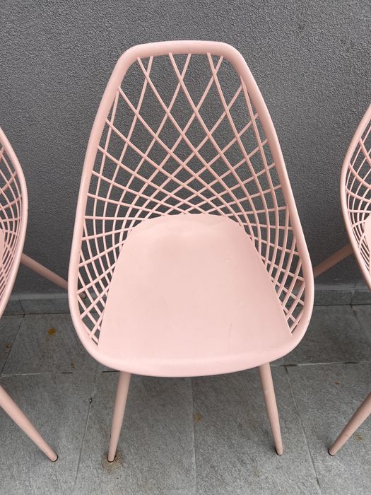 3 Scaune roz, mazzoni, bucatarie, terasa living!